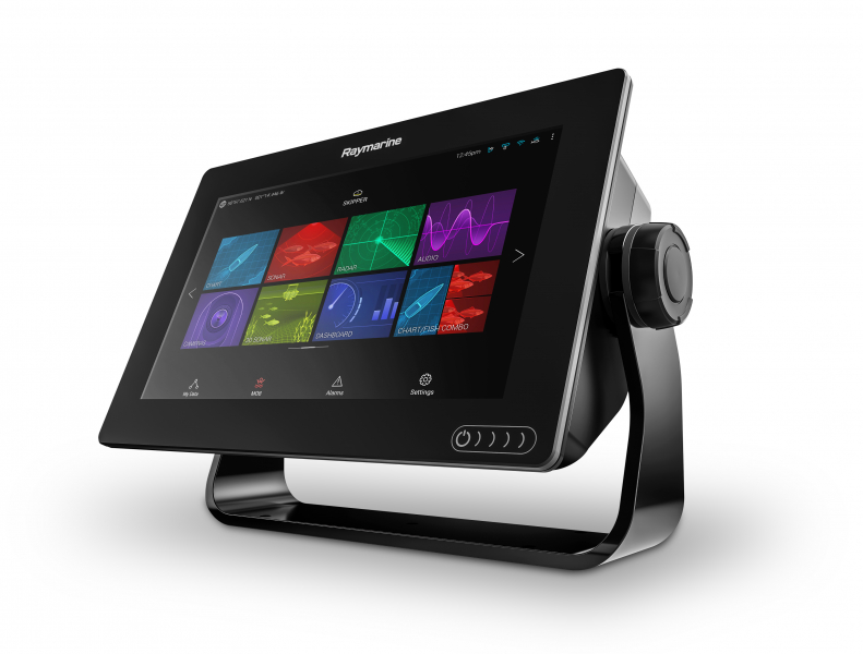 Raymarine Axiom 7 mit Navionics und small Downloadkarte